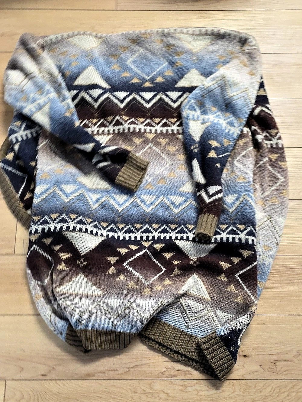 kamana Geometric Knit Cardigan in Blue & Brown - Picture 5 of 5